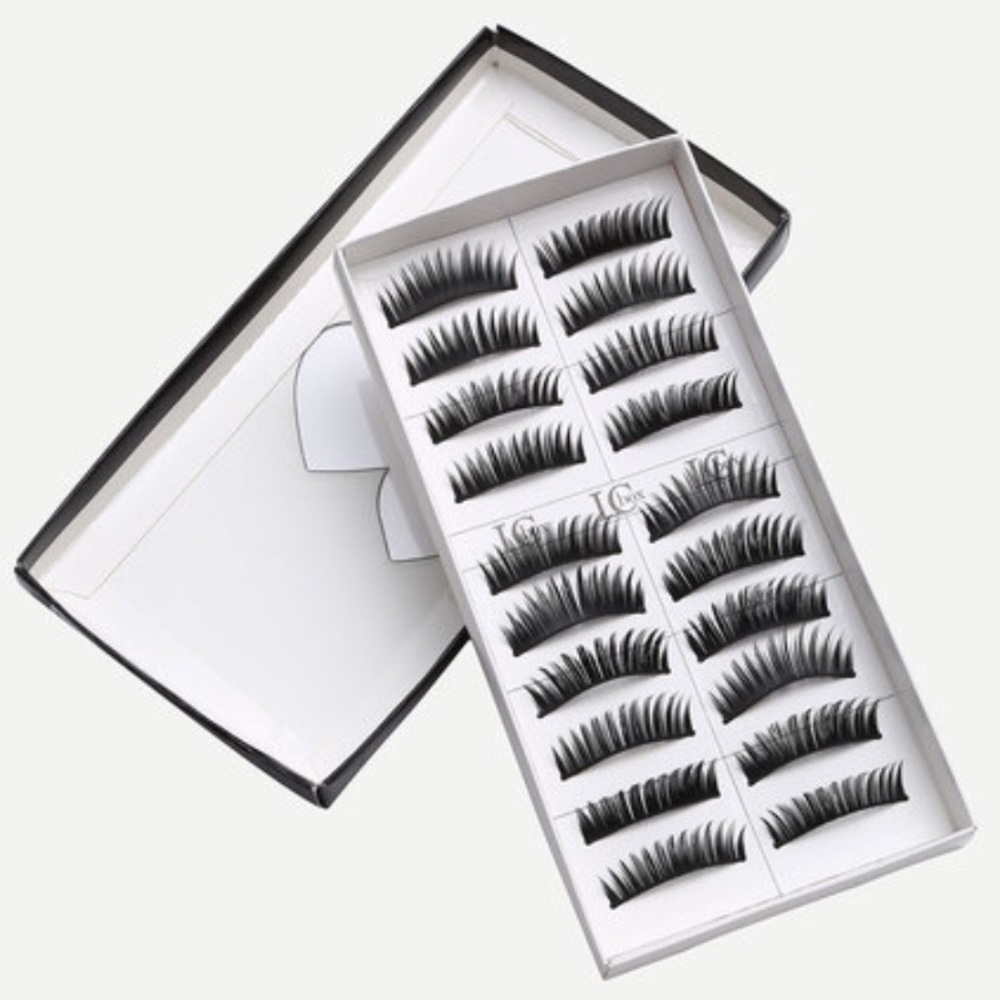 Dramatic Short Thick False Eyelashes .